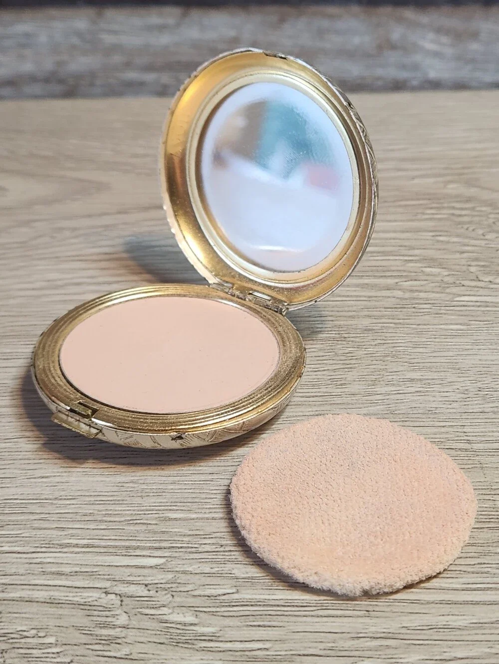 N/A avon powder
